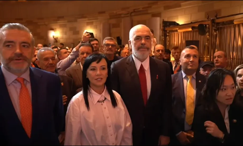 Video e plotë: Edi Rama në New York takim me diasporën.