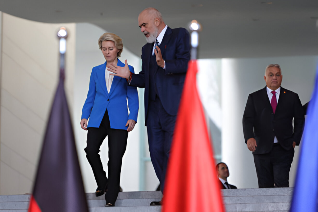 Konferenca për shtyp e presidentes së KE Ursula von der Leyen dhe kryeministrit Edi Rama.