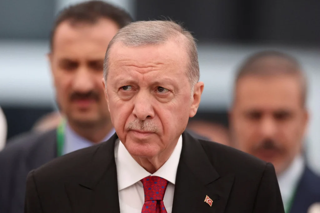 Erdogan kundërshton përdorimin e raketave amerikane nga Ukraina: “Rreziku i përshkallëzimit është i madh”