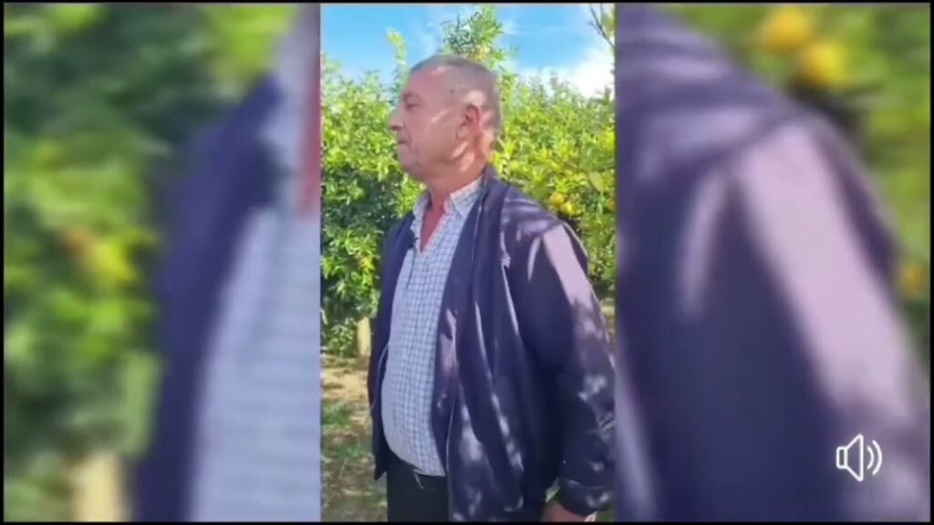 Kryetari i Partisë Agrare Ambjentaliste zoti Agron Duka, takim me banorët e fshatit Barbullimë. Kryetari i Partisë Agrare Ambjentaliste zoti Agron Duka, takim me banorët e fshatit Barbullimë.