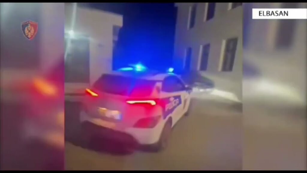 Vodhën disa biçikleta, Policia e Elbasanit i vë prangat dy autorëve të dyshuar. Vodhën disa biçikleta, Policia e Elbasanit i vë prangat dy autorëve të dyshuar.