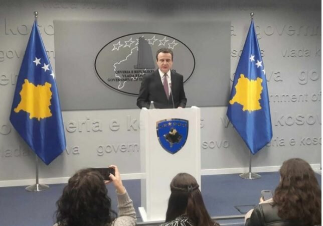 Kryeministri Kurti paralajmëron për rrezikun e sulmeve terroriste në Kosovë Kryeministri Kurti paralajmëron për rrezikun e sulmeve terroriste në Kosovë