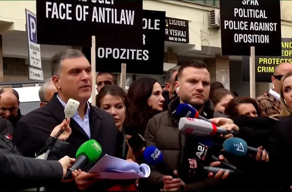 Video e Plotë: Partia e Lirisë protestë para SPAK