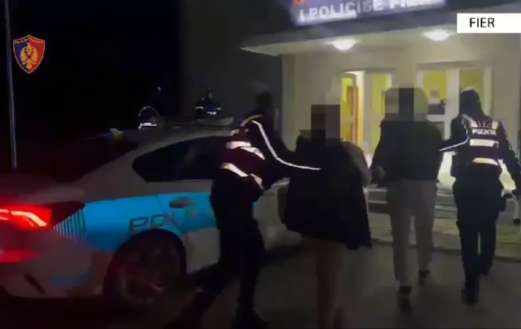 Finalizohet operacioni policor “Game over 2” në Fier, goditet aktiviteti i lotarive të palejuara Finalizohet operacioni policor “Game over 2” në Fier, goditet aktiviteti i lotarive të palejuara
