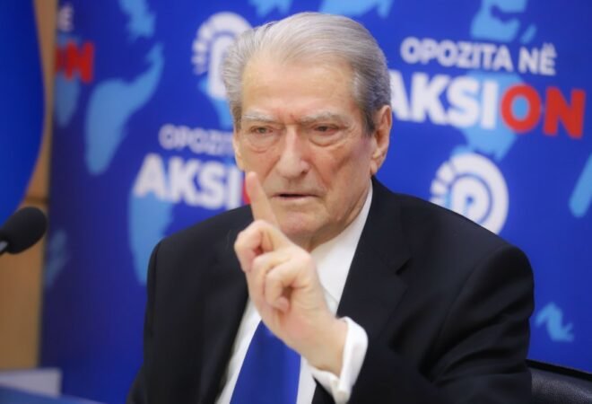 Berisha: Chris LaCivita bën të qartë mbështetjen amerikane për Partinë Demokratike Berisha: Chris LaCivita bën të qartë mbështetjen amerikane për Partinë Demokratike