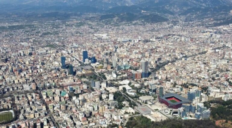 Pensionistët Britanikë zgjedhin Shqipërinë si destinacion ideal për jetesë Pensionistët Britanikë zgjedhin Shqipërinë si destinacion ideal për jetesë