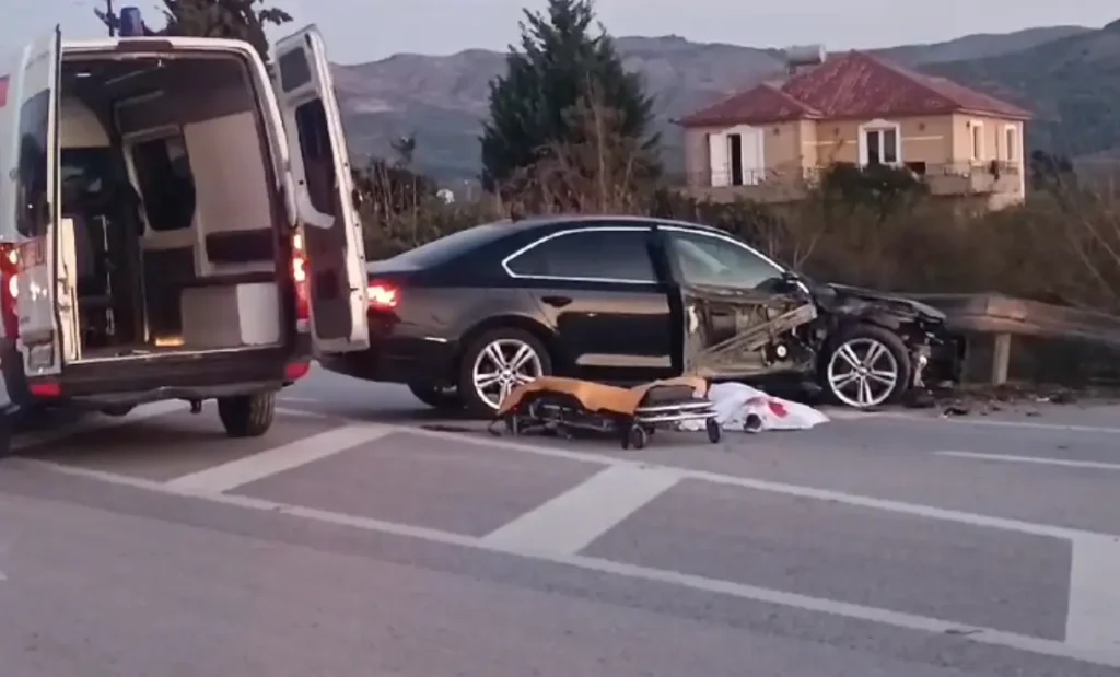 Aksident fatal në rrugën Lushnje-Berat, një 65-vjeçare humb jetën