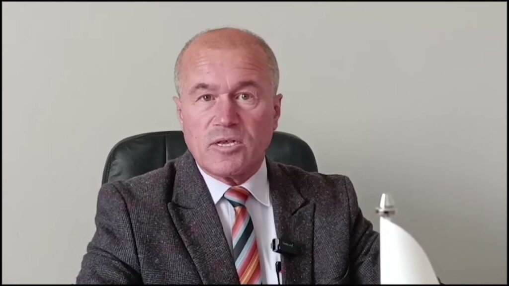 KRONIKË: BASHKIA KUÇOVË KËRKON FINANCIM PËR REHABILITIMIN E FABRIKAVE TË VJETRA
