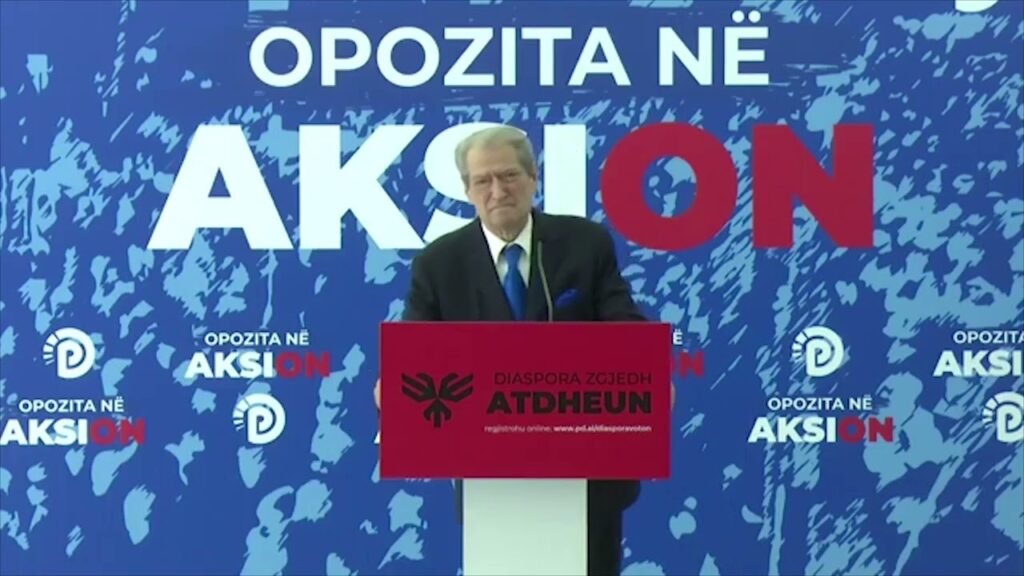 BERISHA I DREJTOHET DIASPORËS: SHQIPËRIA KA NEVOJË PËR JU BERISHA I DREJTOHET DIASPORËS: SHQIPËRIA KA NEVOJË PËR JU