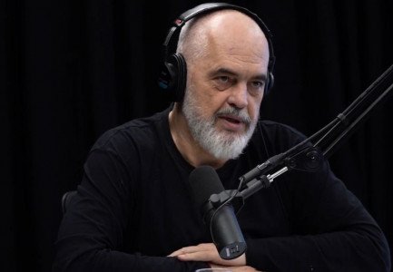Rama për investimet në Shqipëri: “Vendimi për të ardhur është një mundësi e vërtetë” Rama për investimet në Shqipëri: “Vendimi për të ardhur është një mundësi e vërtetë”