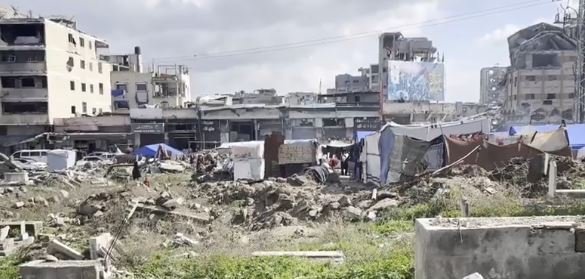 Strehë midis gurëve të varreve: Historia e trishtë e palestinezëve që detyrohen të jetojnë në varreza Strehë midis gurëve të varreve: Historia e trishtë e palestinezëve që detyrohen të jetojnë në varreza