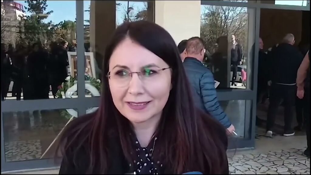 KRONIKË: I JEPET LAMTUMIRA E FUNDIT MJEKUT LUSHNJAR NEUROLOG RAMAZAN DOKO KRONIKË: I JEPET LAMTUMIRA E FUNDIT MJEKUT LUSHNJAR NEUROLOG RAMAZAN DOKO