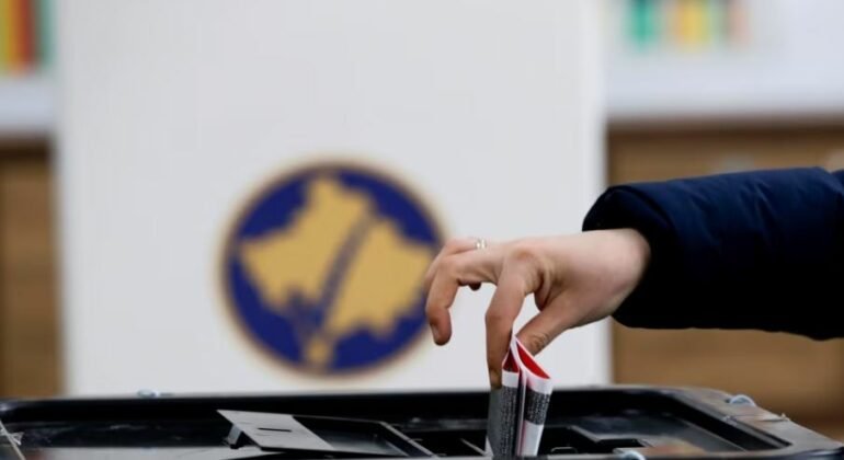 Kosova në zgjedhje: 28 subjekte politike në garë për parlamentin e ri Kosova në zgjedhje: 28 subjekte politike në garë për parlamentin e ri