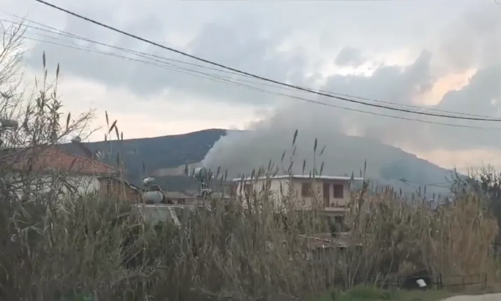 Zjarr i madh në zonën e Gurores të Karbunarës, zjarrfikësit në vendngjarje për të parandaluar dëmet Zjarr i madh në zonën e Gurores të Karbunarës, zjarrfikësit në vendngjarje për të parandaluar dëmet