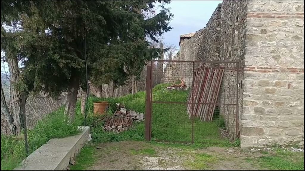 KRONIKË: MANASTIRI I ARDENICËS DREJT RIKONSTRUKSIONIT KRONIKË: MANASTIRI I ARDENICËS DREJT RIKONSTRUKSIONIT