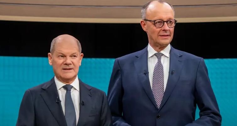 Një debat i ashpër para zgjedhjeve: Scholz dhe Merz përballen në televizion