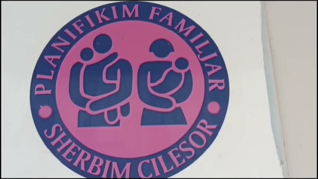 KRONIKË: SHQIPTARËT PO LINDIN GJITHNJË E MË PAK, BONUSI I BEBES I PAMJAFTUESHËM KRONIKË: SHQIPTARËT PO LINDIN GJITHNJË E MË PAK, BONUSI I BEBES I PAMJAFTUESHËM