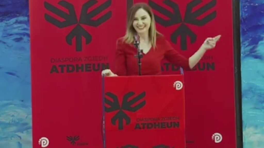 TABAKU TAKIM ME DIASPORËN: DO TË RRËZOJMË SISTEMIN QË ËSHTË BËRË BARRË PËR SHQIPTARËT TABAKU TAKIM ME DIASPORËN: DO TË RRËZOJMË SISTEMIN QË ËSHTË BËRË BARRË PËR SHQIPTARËT