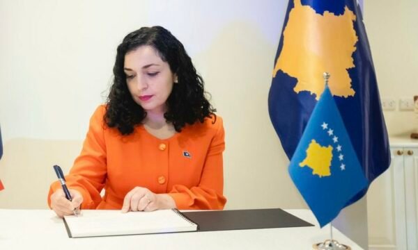 Kosova 17 vite shtet: Presidentja Osmani: “Asgjë nuk mund ta ndali republikën tonë”