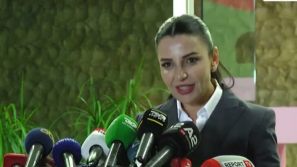 BELINDA BALLUKU SHPALL LISTËN E HAPUR DHE TË MBYLLUR PËR QARKUN E FIERIT BELINDA BALLUKU SHPALL LISTËN E HAPUR DHE TË MBYLLUR PËR QARKUN E FIERIT