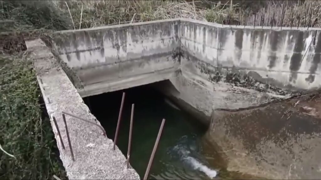MBETJET PLASTIKE DHE FERRAT MBULOJNE KANALIN VADITËS! MBETJET PLASTIKE DHE FERRAT MBULOJNE KANALIN VADITËS!