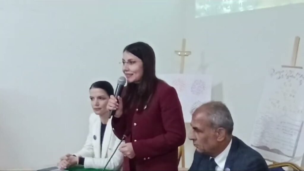 8 PRILLI, DITA NDËRKOMBËTARE E ROMËVE KREMTOHET ME CEREMONI NË SALLËN E BIBLIOTEKËS NË LUSHNJE 8 PRILLI, DITA NDËRKOMBËTARE E ROMËVE KREMTOHET ME CEREMONI NË SALLËN E BIBLIOTEKËS NË LUSHNJE