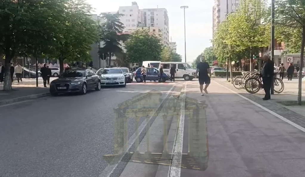 VIDEO/ Lushnja bashkohet me botën në Ditën Ndërkombëtare të Tokës VIDEO/ Lushnja bashkohet me botën në Ditën Ndërkombëtare të Tokës