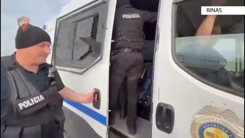 Kapja dhe ekstradimi i personave të shpallur në kërkim ndërkombëtar: Arrestohet Marinel Demiri në Greqi për plagosje të rëndë Kapja dhe ekstradimi i personave të shpallur në kërkim ndërkombëtar: Arrestohet Marinel Demiri në Greqi për plagosje të rëndë