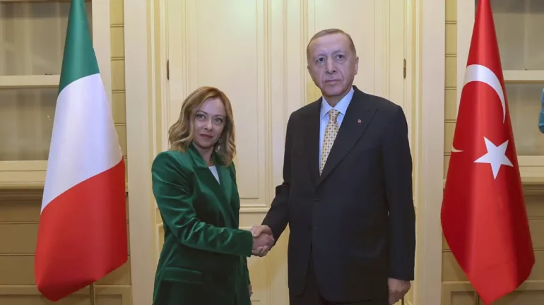 Samiti Turqi-Itali/ Erdoğan mbërrin në Romë, pritet takimi me Melonin, ja temat e diskutimit Samiti Turqi-Itali/ Erdoğan mbërrin në Romë, pritet takimi me Melonin, ja temat e diskutimit