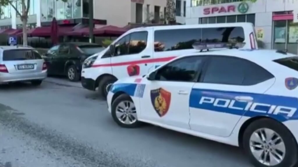 NJË 58 VJEÇAR ËSHTË EKZEKUTUAR ME ARMË ZJARRI NË VLORË NJË 58 VJEÇAR ËSHTË EKZEKUTUAR ME ARMË ZJARRI NË VLORË