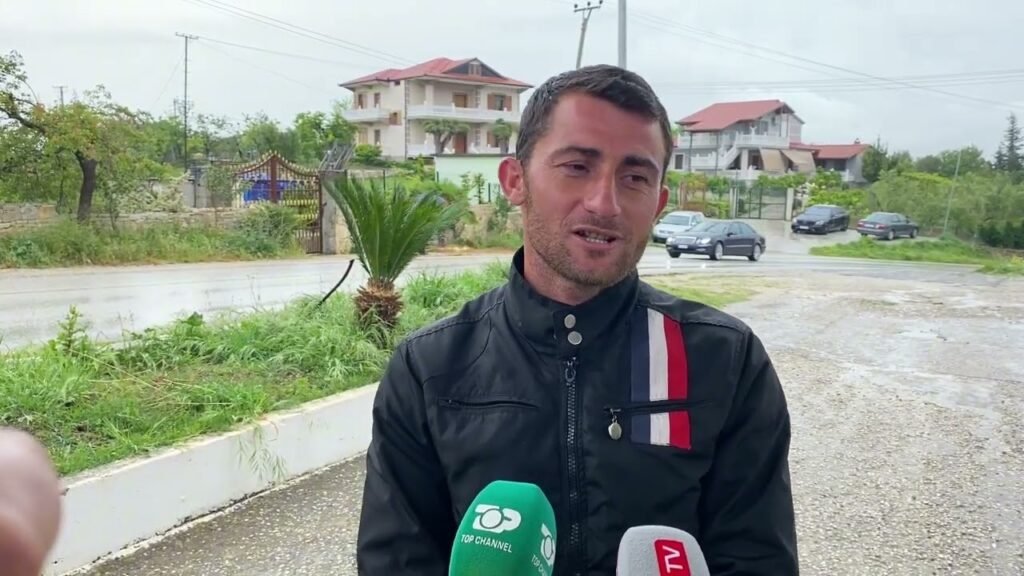 VAJZA E NGACMUAR SEKSUALISHT NGA GJYSHI NË PESHTAN, BABAI PËRGËNJESHTRON NGJARJEN VAJZA E NGACMUAR SEKSUALISHT NGA GJYSHI NË PESHTAN, BABAI PËRGËNJESHTRON NGJARJEN