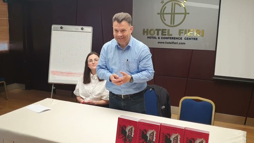 ARIAN GALDINI PROMOVON LIBRIN NEOSHQIPTARIZMI ARIAN GALDINI PROMOVON LIBRIN NEOSHQIPTARIZMI
