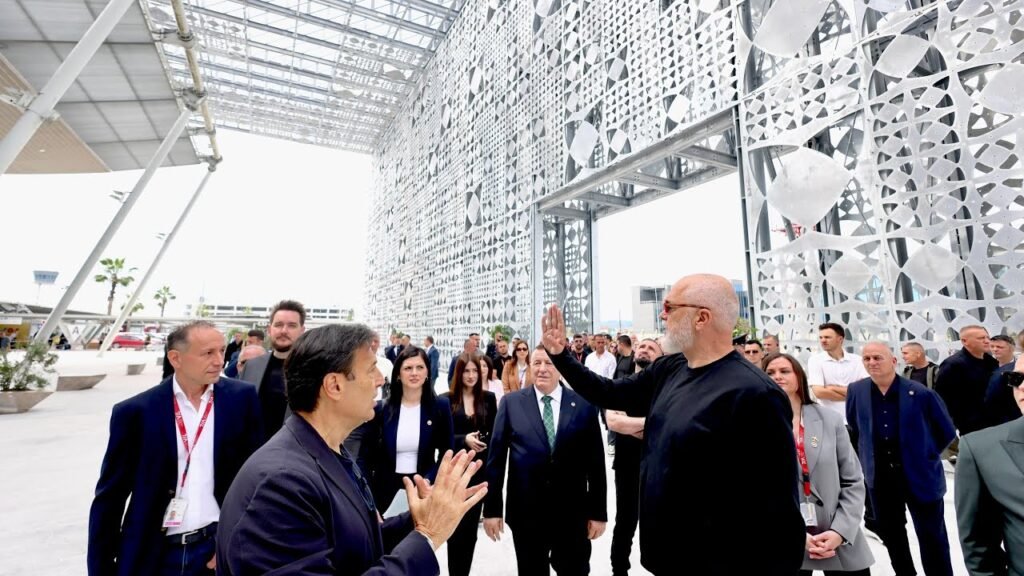 Edi Rama Tiranë – Drejt finishit për Shqipërinë 2030 në Bashkimin Europian Edi Rama Tiranë – Drejt finishit për Shqipërinë 2030 në Bashkimin Europian