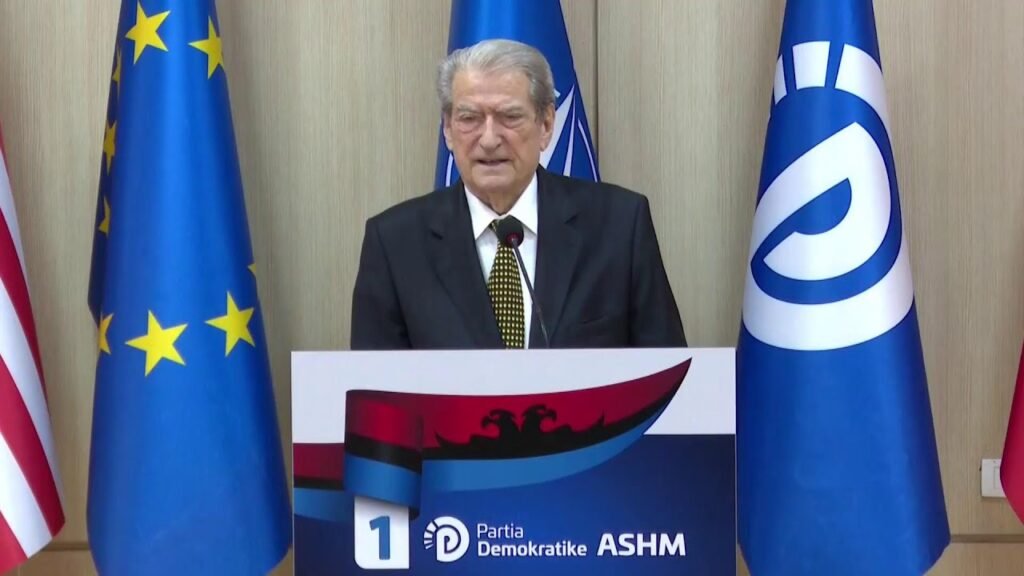 Live: Kryetari i PD, Prof. Dr. Sali Berisha konferencë me gazetarët salla “Azem Hajdari”, selia e PD Live: Kryetari i PD, Prof. Dr. Sali Berisha konferencë me gazetarët salla “Azem Hajdari”, selia e PD