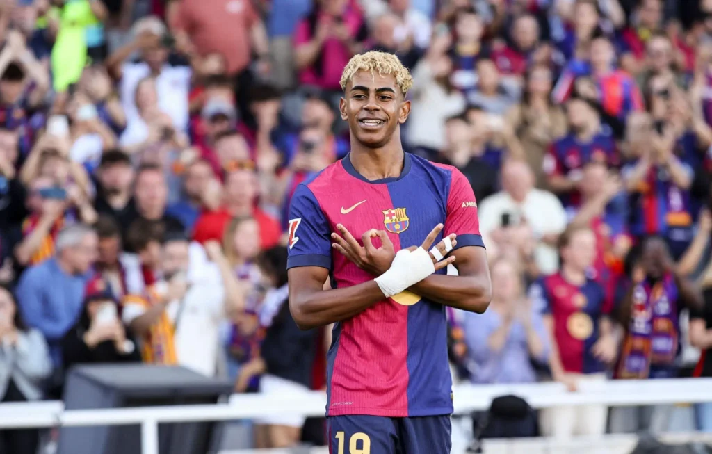 Lamine Yamal tregon ambiciet për të fituar gjithçka dhe vlerëson PSG për sezonin e suksesshëm Lamine Yamal tregon ambiciet për të fituar gjithçka dhe vlerëson PSG për sezonin e suksesshëm