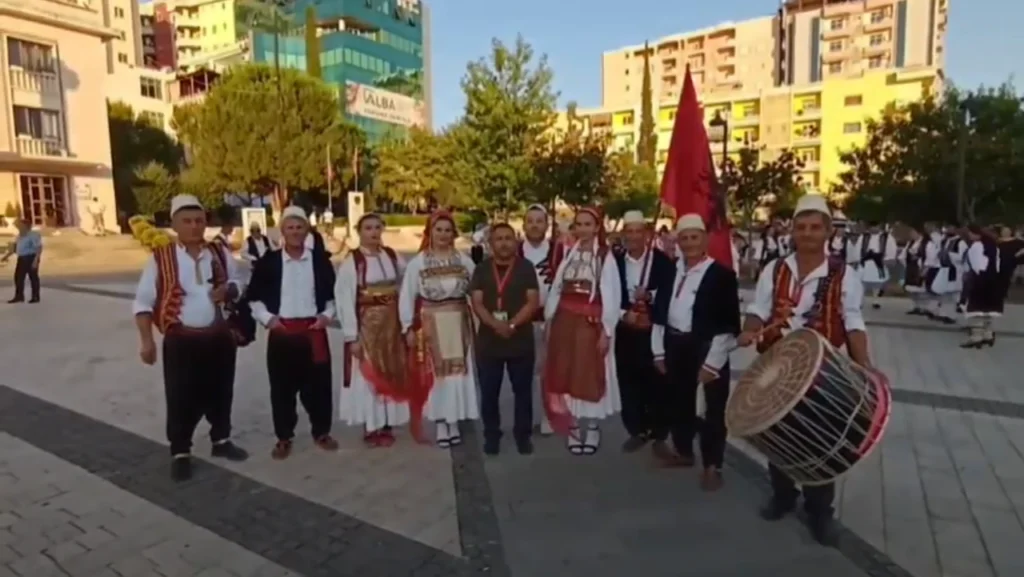 Rikthehet në skenë vallja burimore me festivalin kombëtar në Lushnje Rikthehet në skenë vallja burimore me festivalin kombëtar në Lushnje