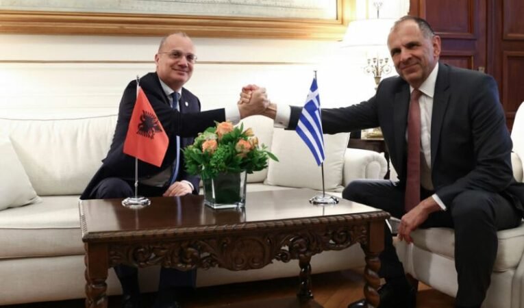 Dialogu konstruktiv dhe të drejtat e pronës mbeten prioritet në marrëdhëniet Shqipëri-Greqi Dialogu konstruktiv dhe të drejtat e pronës mbeten prioritet në marrëdhëniet Shqipëri-Greqi