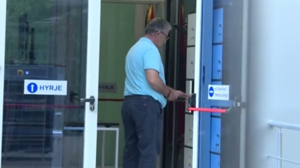 2 vite burg për Jorgo Goron, ish-kryebashkiaku i Himarës dënohet për dosjen e dytë 2 vite burg për Jorgo Goron, ish-kryebashkiaku i Himarës dënohet për dosjen e dytë