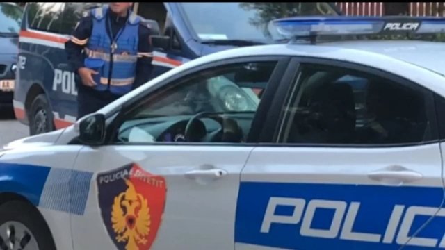 Përleshje me mjete të ftohta në zemër të Shkodrës