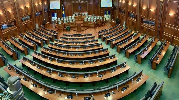 Dështimi i përsëritur i konstituimit të Kuvendit të Kosovës përforcon krizën politike Dështimi i përsëritur i konstituimit të Kuvendit të Kosovës përforcon krizën politike