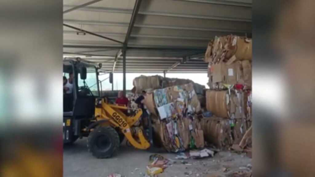Ankandi i parë në Berat për mbetjet e riciklueshme Ankandi i parë në Berat për mbetjet e riciklueshme