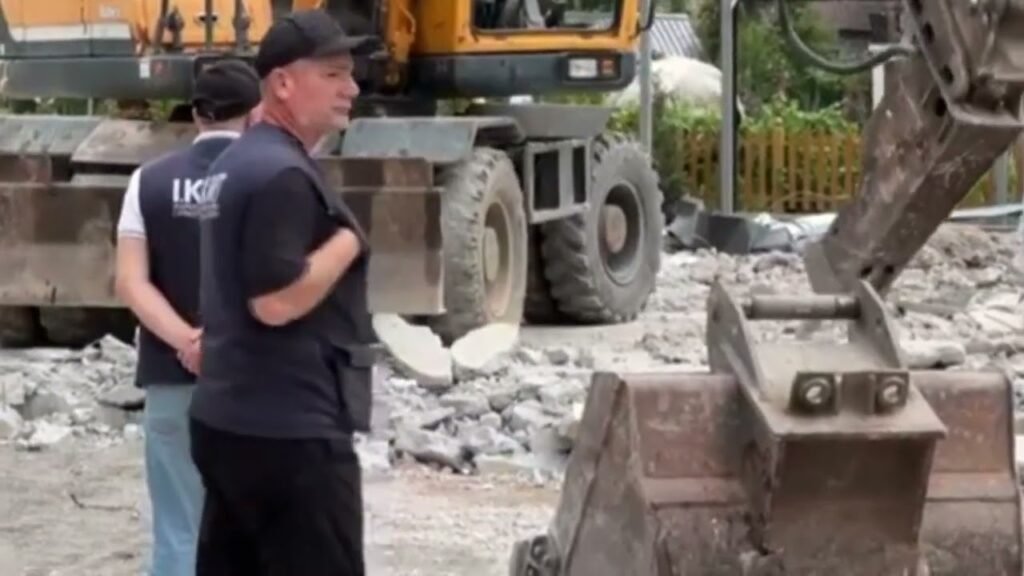 Beton dhe hekur, fshati turistik pa leje në Theth Beton dhe hekur, fshati turistik pa leje në Theth