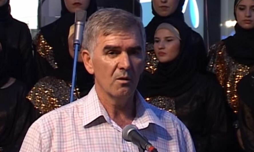 Vuçiç feston me muzikantët, shqiptari Demo Berisha pranë presidentit serb
