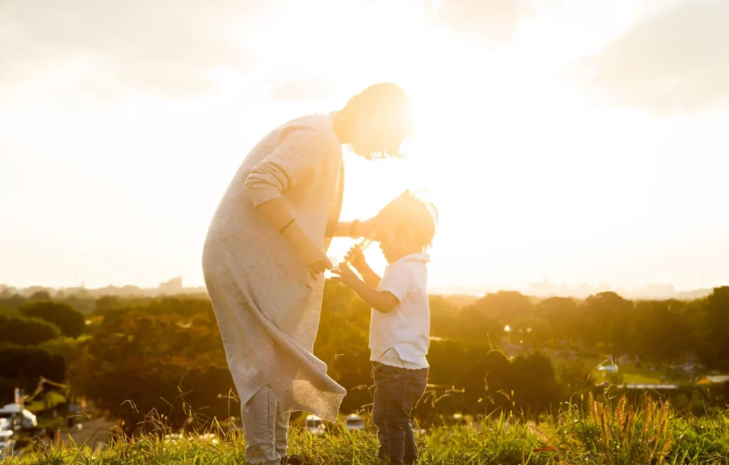 Zëri i grave të heshtura në Shqipëri, Jola Hysaj kërkon drejtësi për nënat e vetme