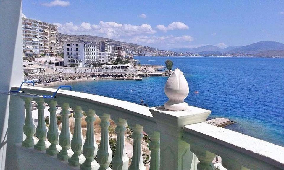 Ndërtimet shumëkatëshe në bregdet dhe në Tiranë po shënojnë rritje alarmante, skandali me vendimet e KKTU