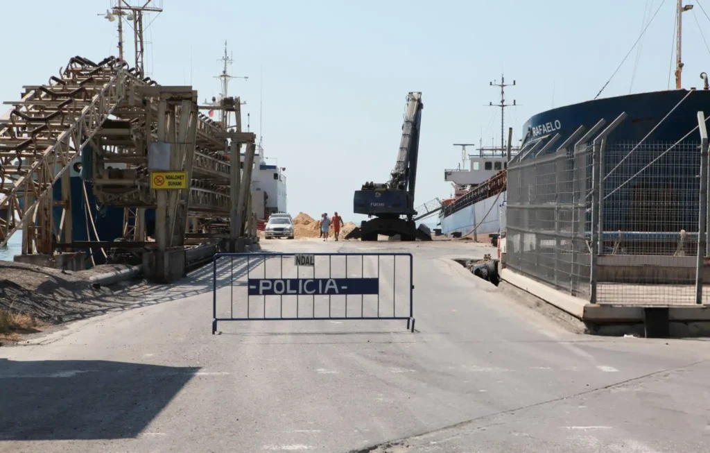 Raporti i Komitetit të Azilit: pezullimi i menjëhershëm i protokollit Itali-Shqipëri kërkohet nga ekspertët Raporti i Komitetit të Azilit: pezullimi i menjëhershëm i protokollit Itali-Shqipëri kërkohet nga ekspertët