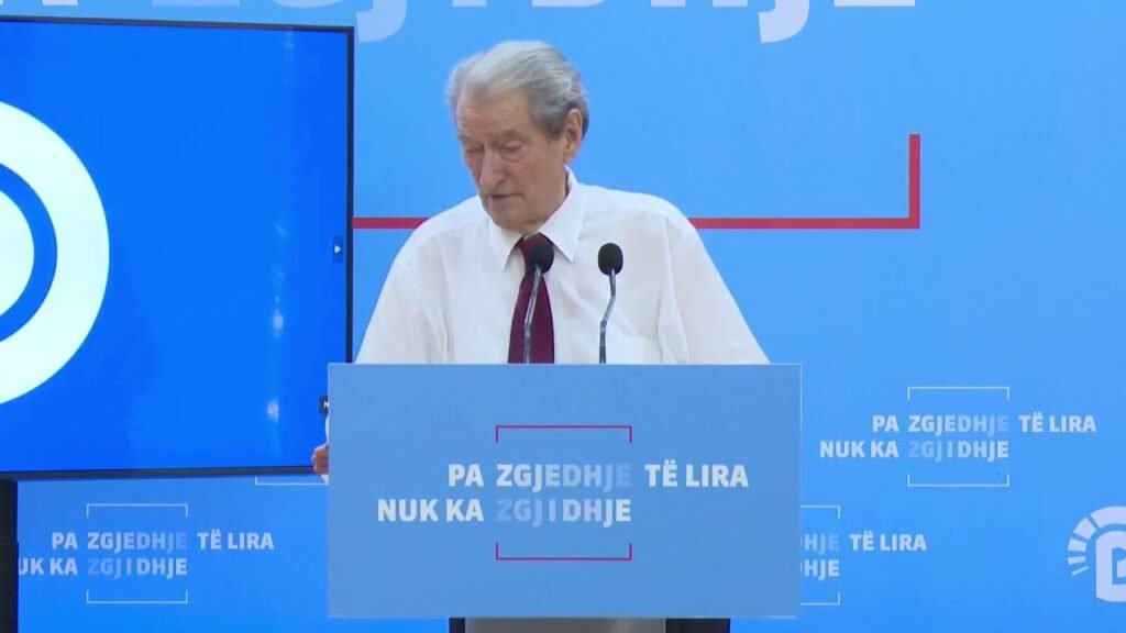 Berisha akuzon Qeverinë për heshtje ndaj zjarrit në Elbasan dhe e quan djegësin një mashtrim miliona eurosh Berisha akuzon Qeverinë për heshtje ndaj zjarrit në Elbasan dhe e quan djegësin një mashtrim miliona eurosh