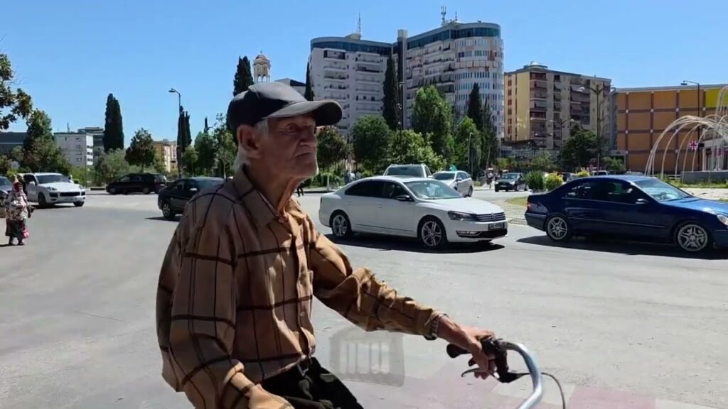 Lëvizje të pjesshme në administratën e Fierit, disa emra i shpëtojnë vetëpastrimit Lëvizje të pjesshme në administratën e Fierit, disa emra i shpëtojnë vetëpastrimit