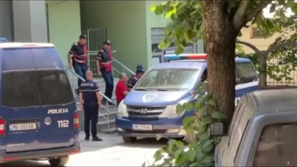 Mbytën dhe hodhën në liqen Renis Dobrën, Çakrri dhe Bushgjoka ne gjykate Mbytën dhe hodhën në liqen Renis Dobrën, Çakrri dhe Bushgjoka ne gjykate