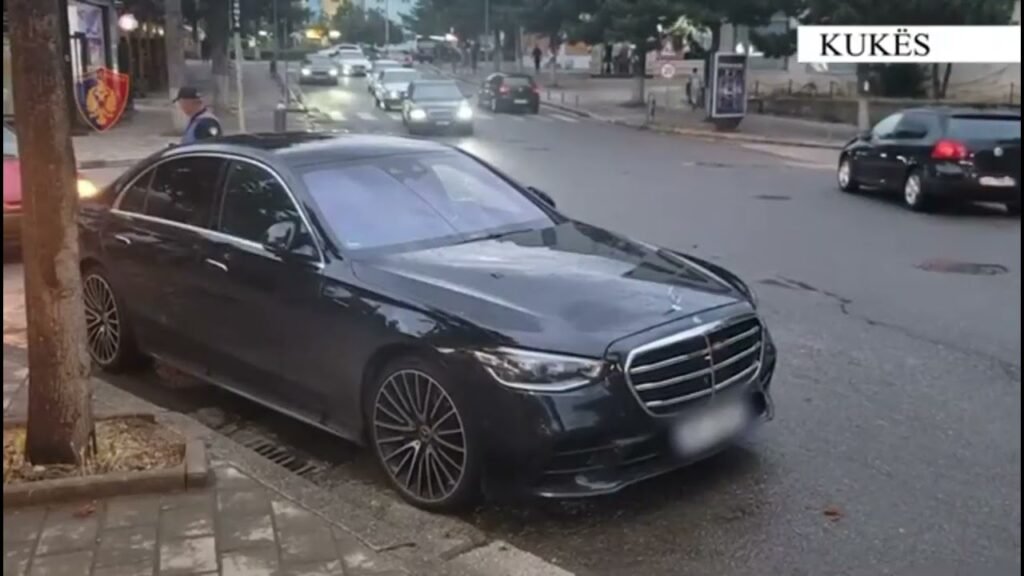 Parkuan makinat në mënyrë të parregullt, s’iu bindën urdhrave, procedim penal në Kukës Parkuan makinat në mënyrë të parregullt, s’iu bindën urdhrave, procedim penal në Kukës